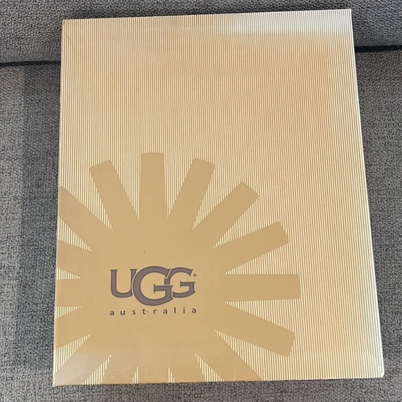 UGG Lo Pro cognac suede button boots size 8 - Picture 11 of 11